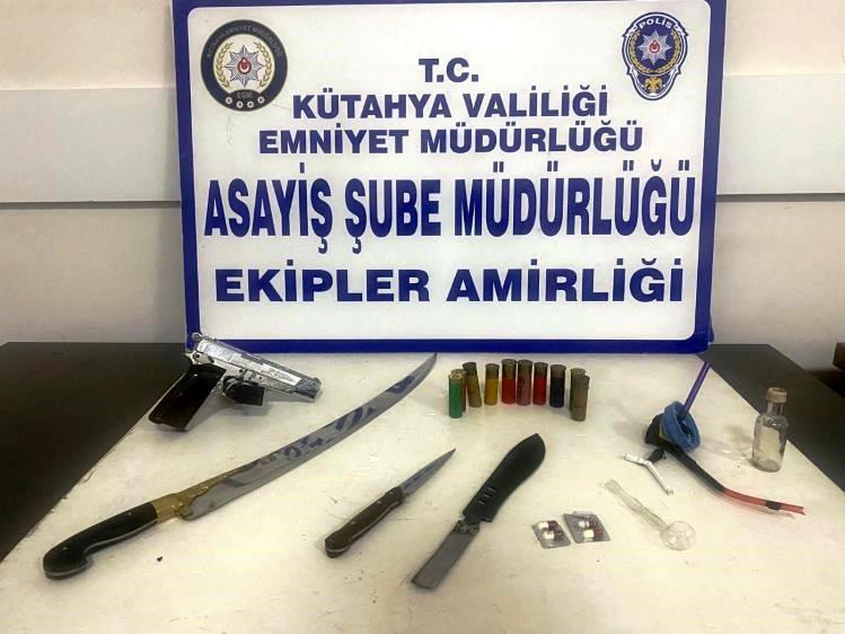 Kütahya\'da Kavga İhbarı Üzerine Uyuşturucu Operasyonu