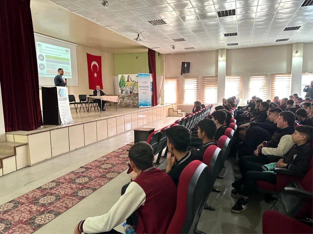 Erzurum Meslek Liseleri Öğrencilerine Girişimcilik Desteği Veriliyor