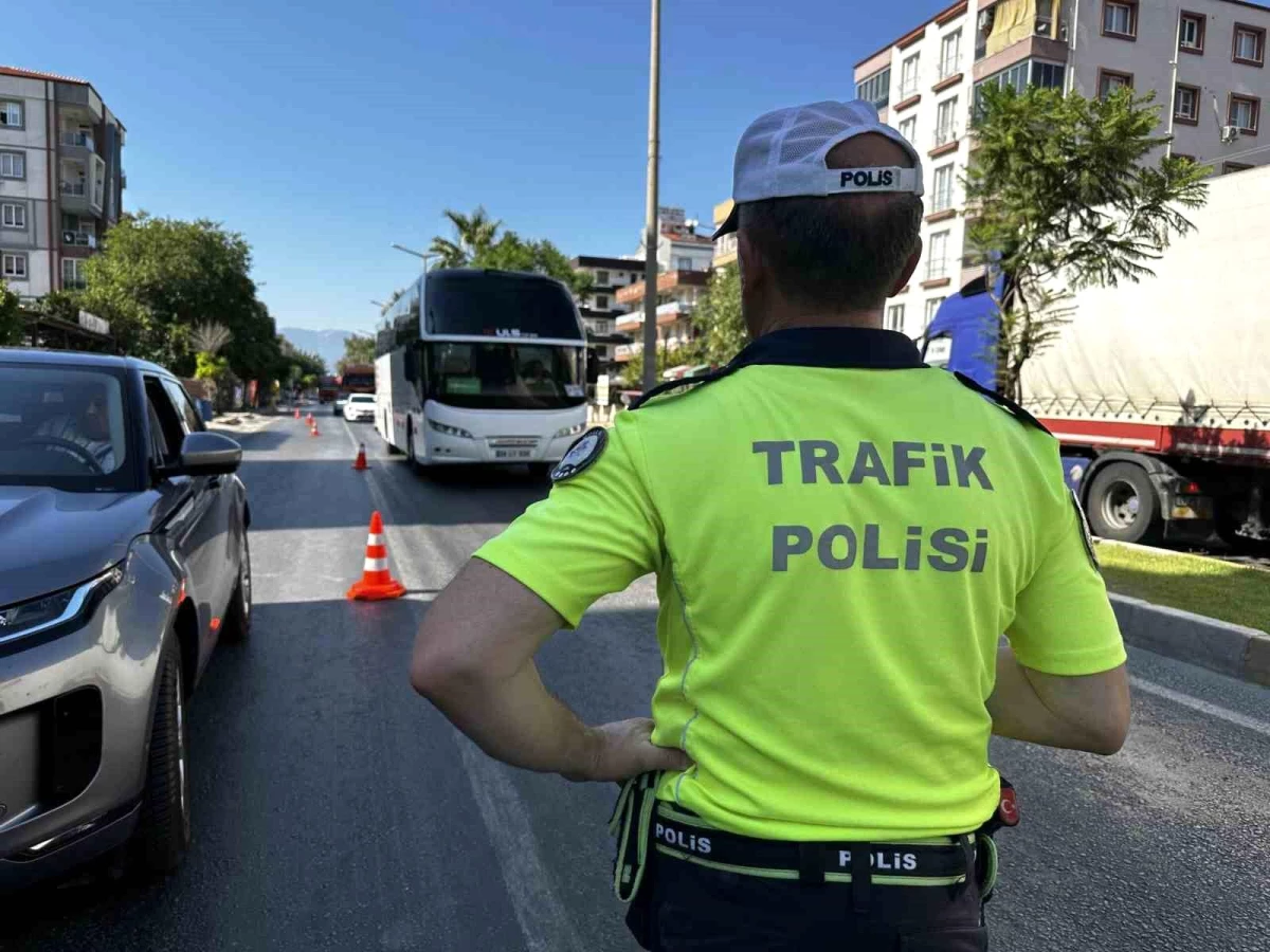 Milas\'ta Trafik Kurallarına Uymayanlara 160 Bin TL Cezai İşlem Uygulandı