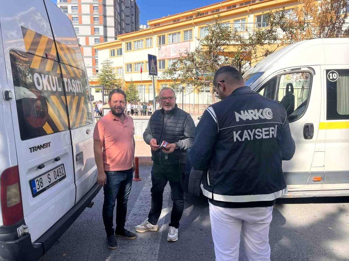 Kayseri\'de okul çevrelerinde narkotik uygulaması yapıldı