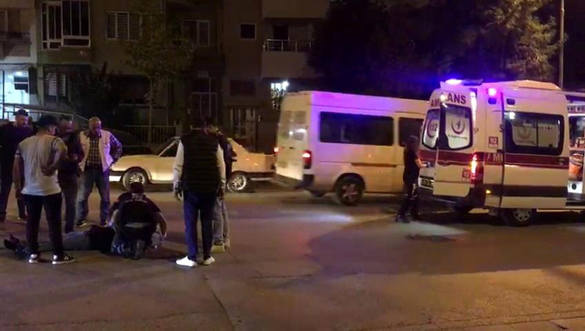 Denizli\'de otomobilin çarptığı motosikletli kurye yaralandı
