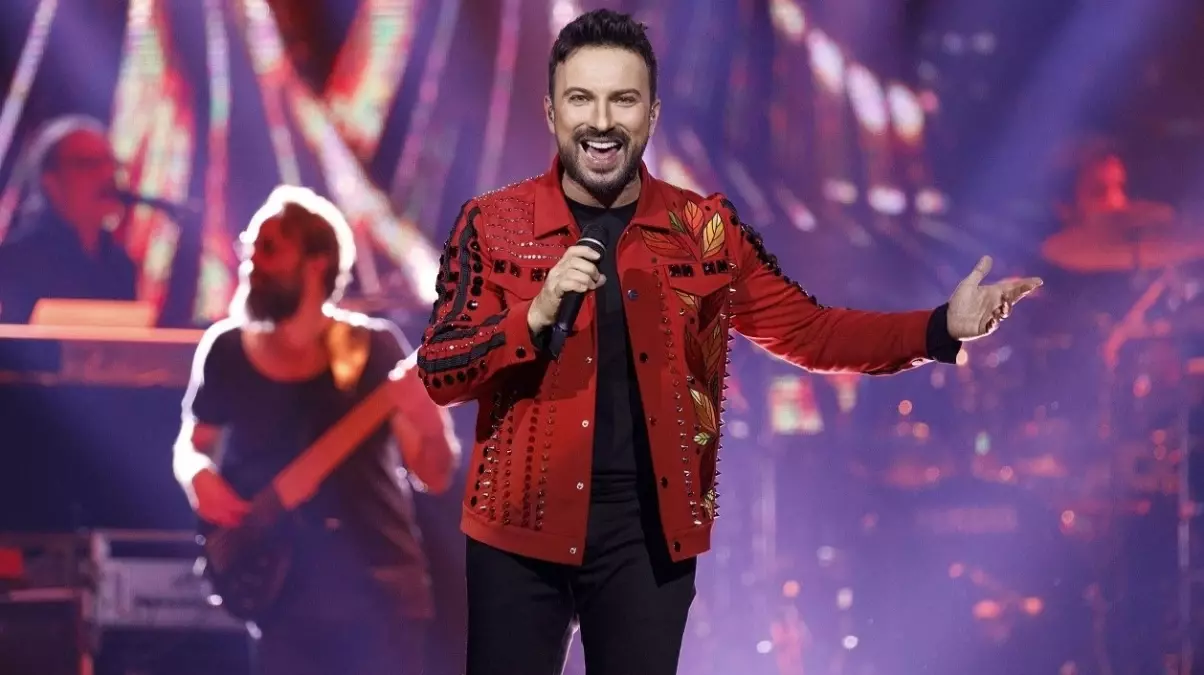 Tarkan, Cumhuriyet\'in 100. yılı ve Atatürk için marş besteledi