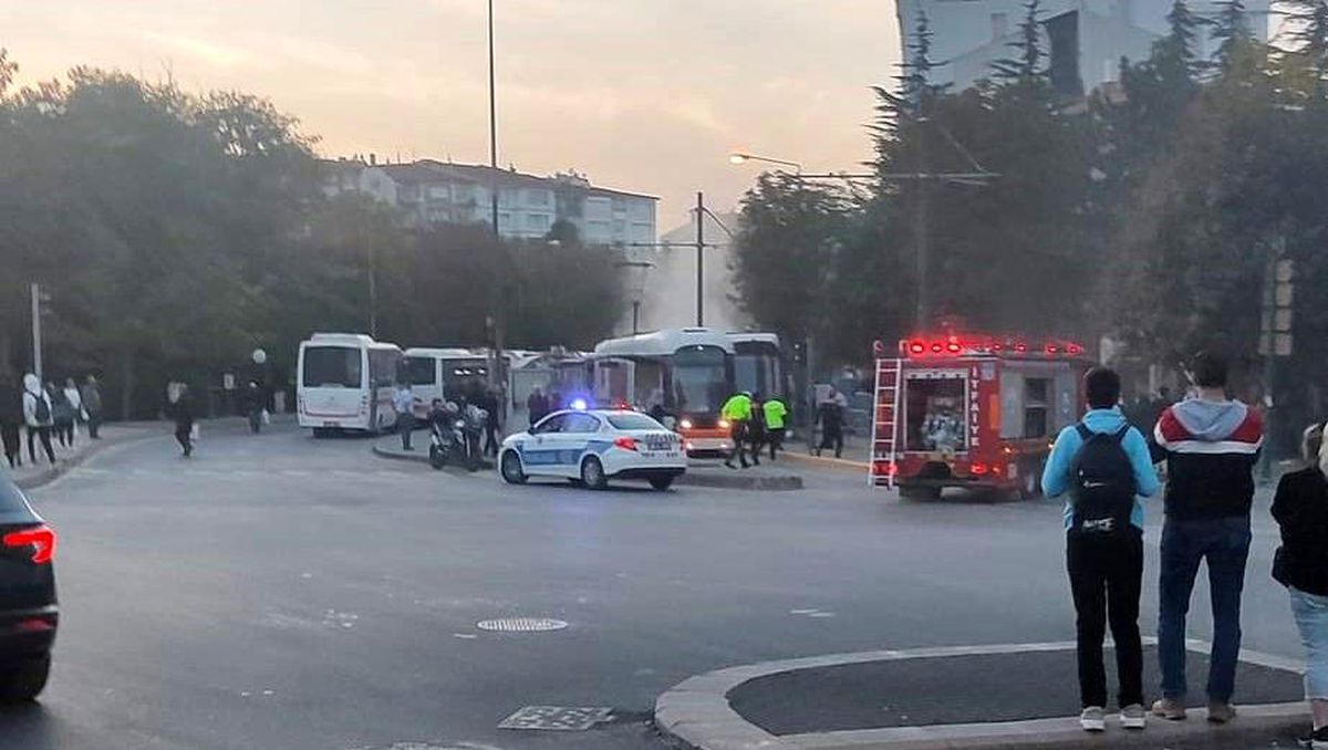 Eskişehir\'de Tramvay Arızası Sonucu Yangın Çıktı