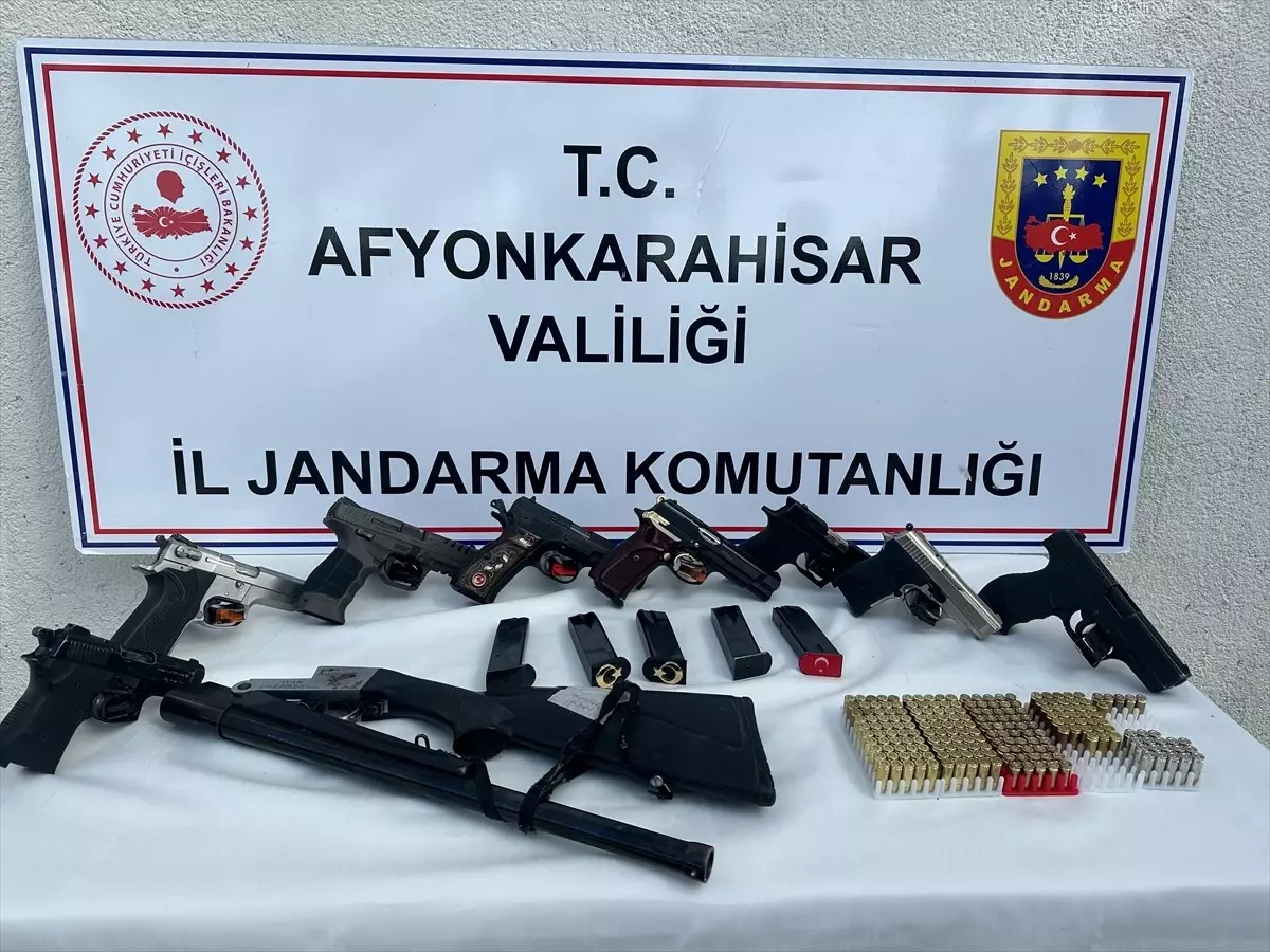 Afyonkarahisar\'da Genel Güvenliği Tehlikeye Sokanlara Adli İşlem