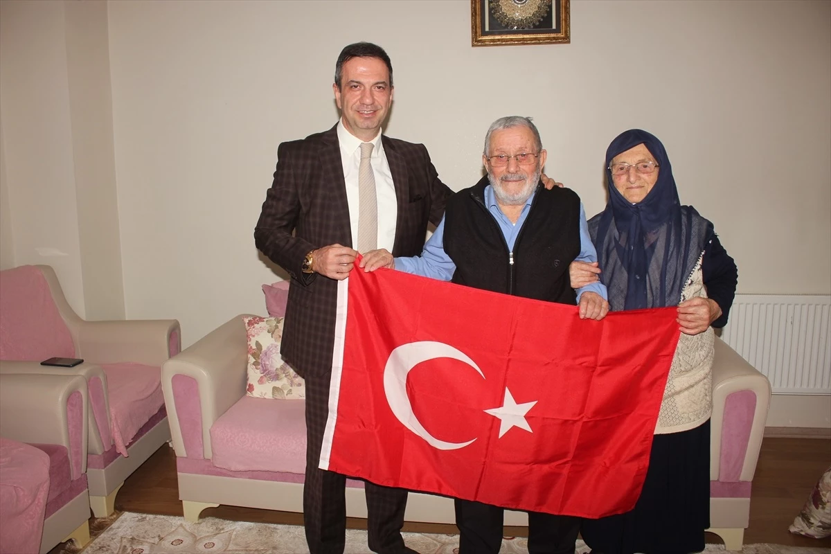 Amasya\'da 76 Yıllık Evli Çift Cumhuriyet Bayramı\'nda Ziyaret Edildi