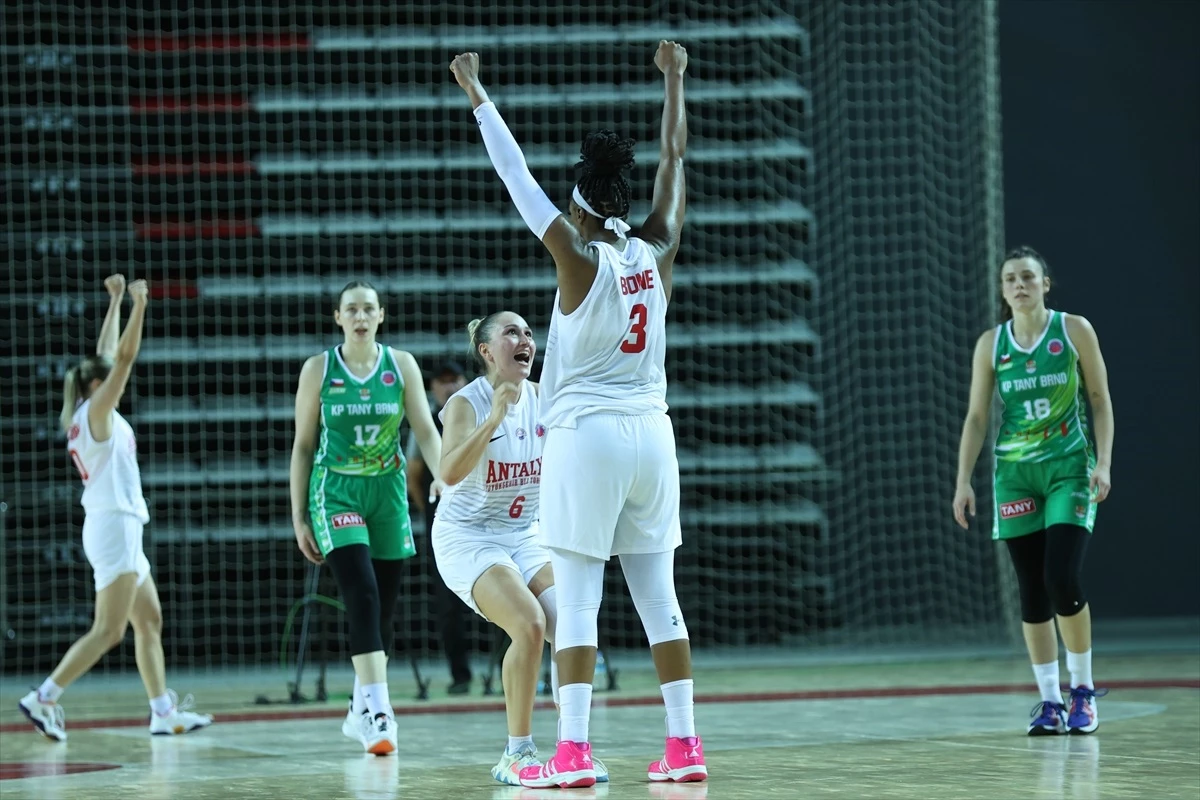Antalya Büyükşehir Belediyespor Toroslar Basketbol, KP Tany Brno\'yu 79-77 yendi