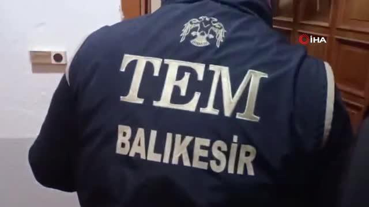 Balıkesir\'de FETÖ operasyonunda 11 kişi gözaltına alındı
