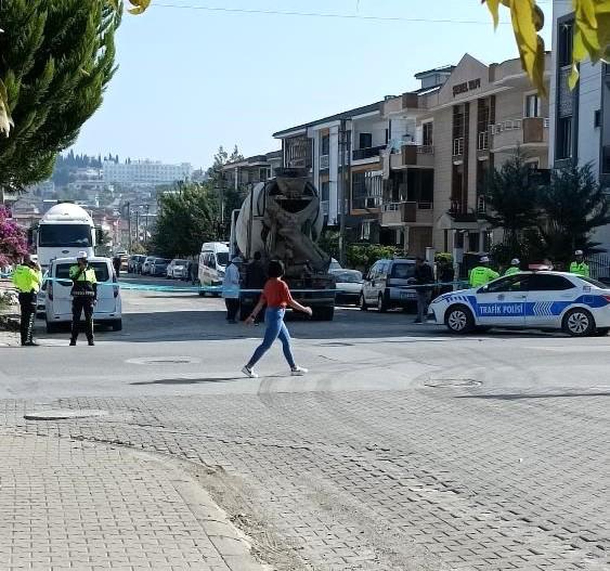 Beton mikseri altında kalan kadın hayatını kaybetti
