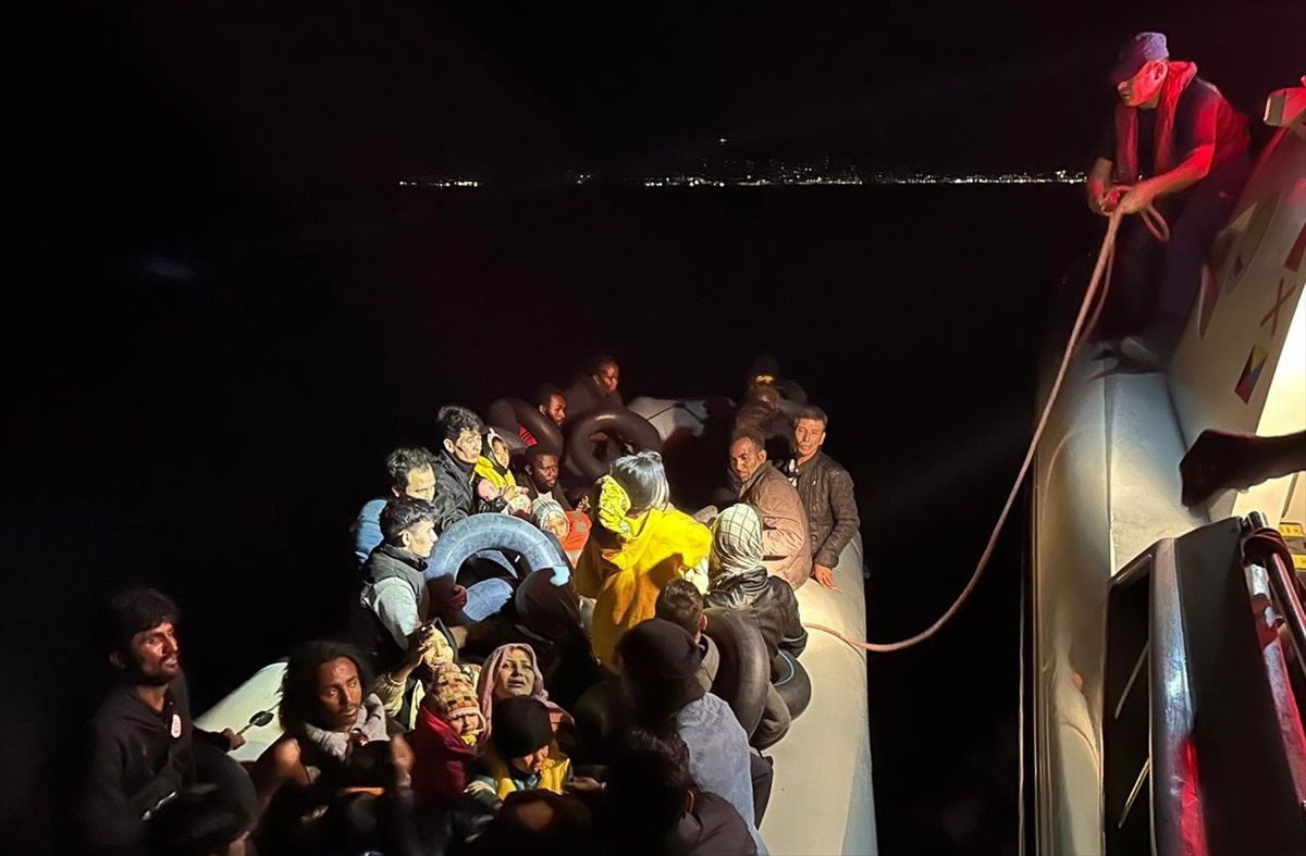 Bodrum açıklarında 49 düzensiz göçmen yakalandı