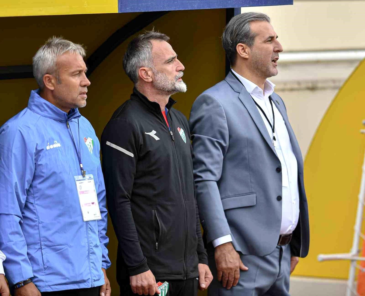 Bursaspor Futbol Şube Sorumlusu Sedat Topaloğlu, hakaret sebebiyle PFDK\'ya sevk edildi