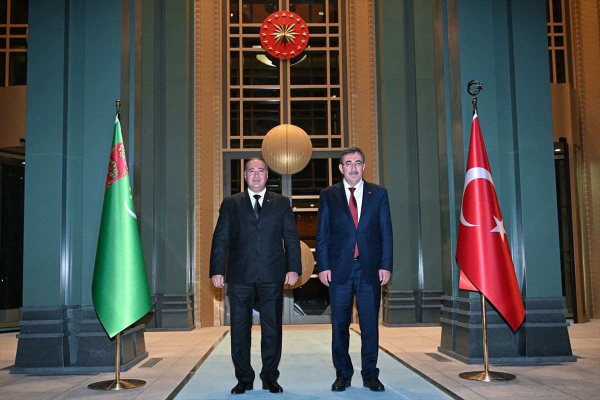 Cumhurbaşkanı Yardımcısı Yılmaz, Türkmenistan Bakanlar Kurulu Başkan Yardımcısı Atdayev ile görüştü