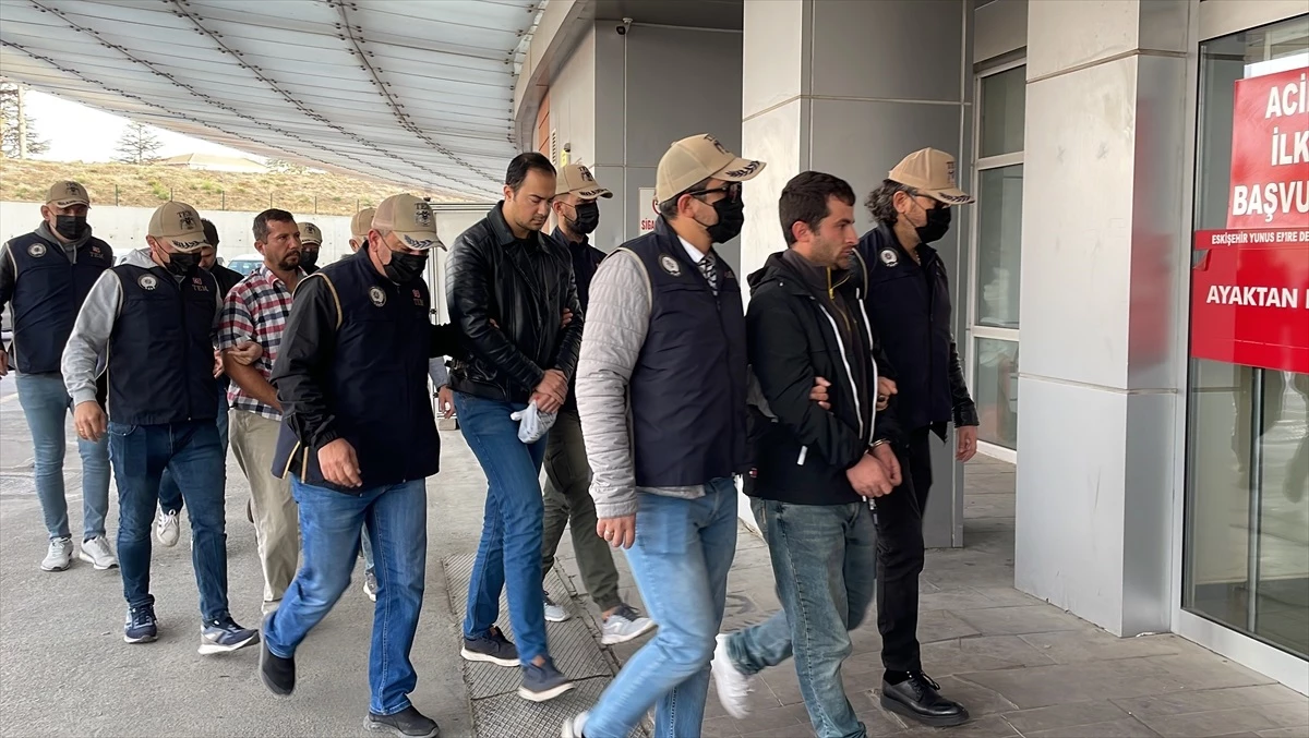 Eskişehir\'de FETÖ operasyonunda 4 şüpheli gözaltına alındı