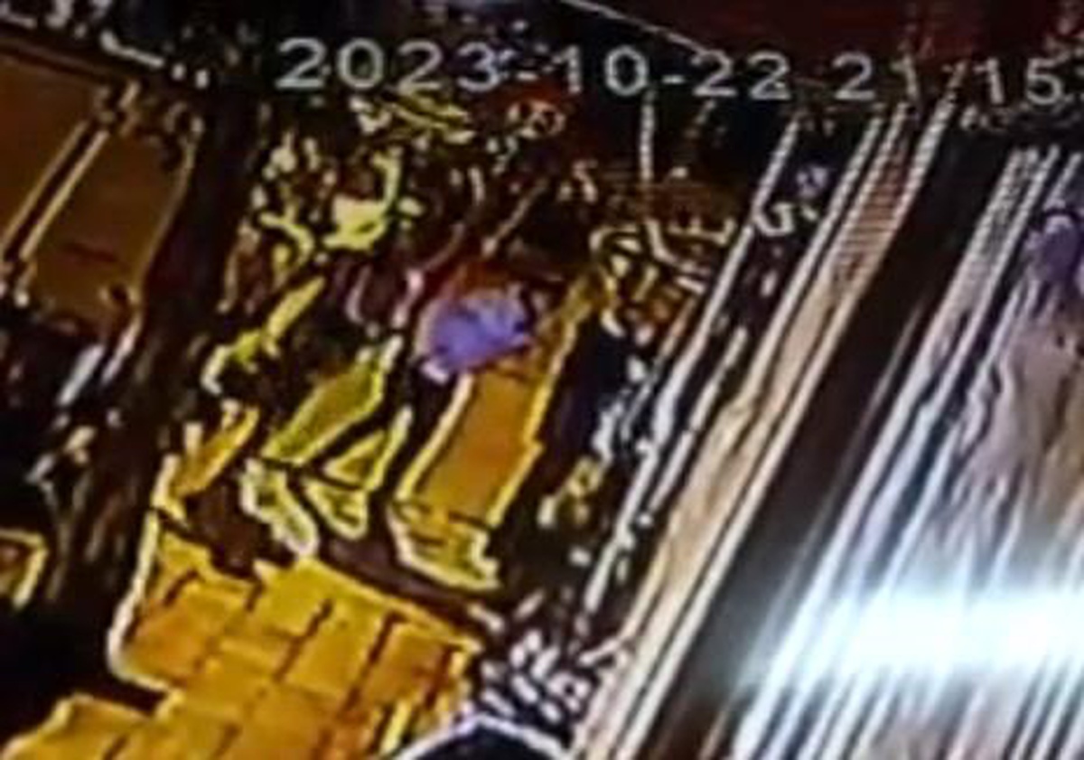 İstanbul\'da Bankamatikte Telefon Çalan Hırsız, Marketten Ton Balığı Çaldı