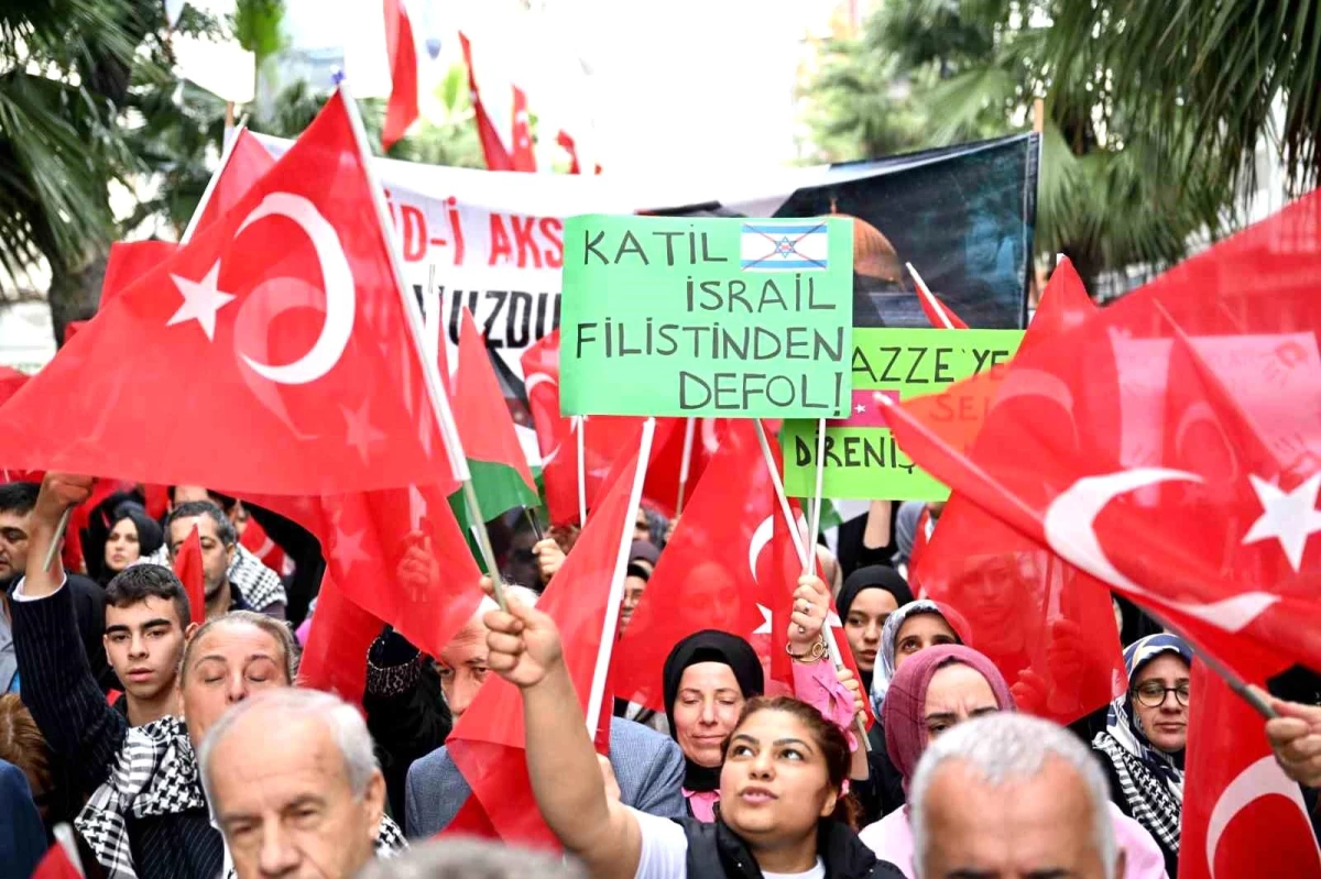 Gaziosmanpaşa\'da Filistin\'e Destek Yürüyüşü Gerçekleştirildi