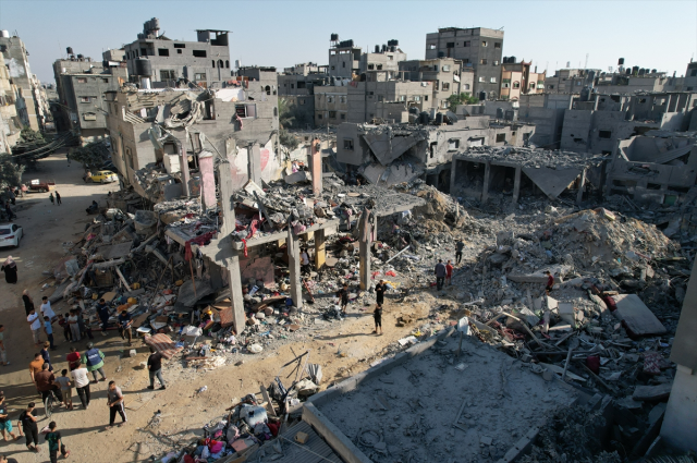 Gazze'de İsrail'in saldırıları sürüyor