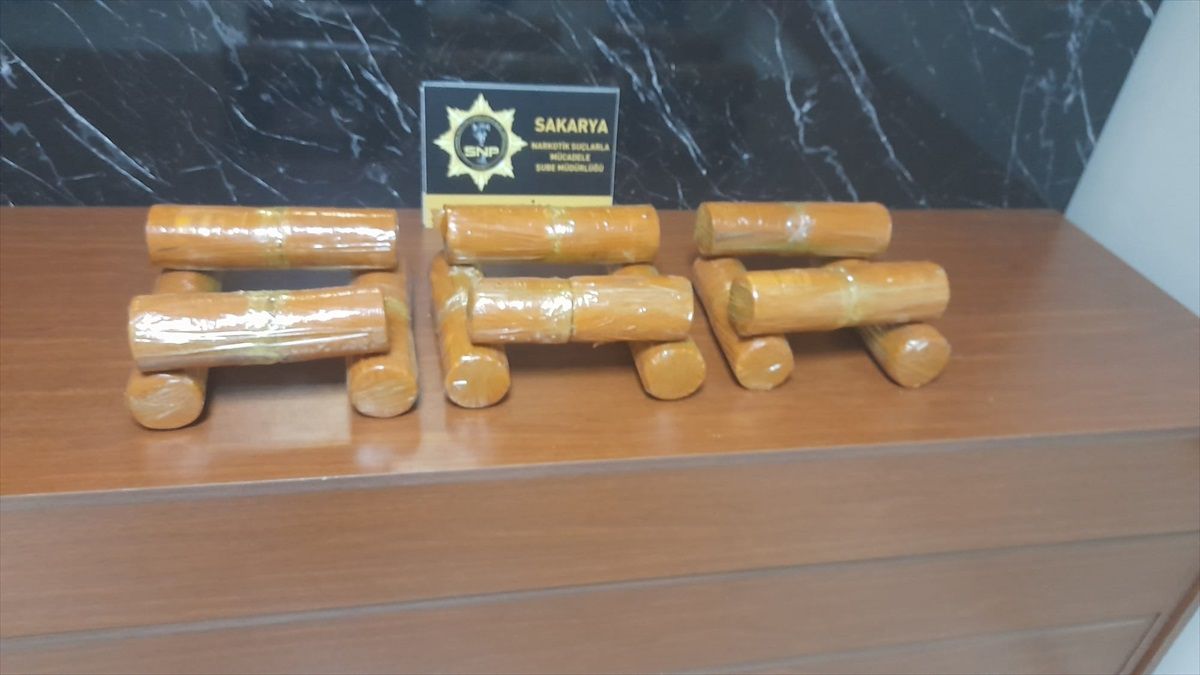 Sakarya\'da 13 Kilogram Eroin Ele Geçirildi, 1 Zanlı Gözaltına Alındı