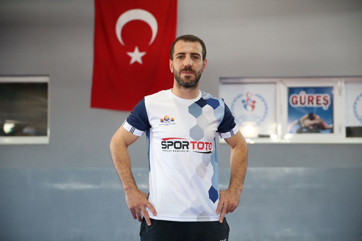 İşitme Engelli Milli Güreşçi Kürşat Kiraz, Olimpiyatlarda Altın Madalya Hedefliyor