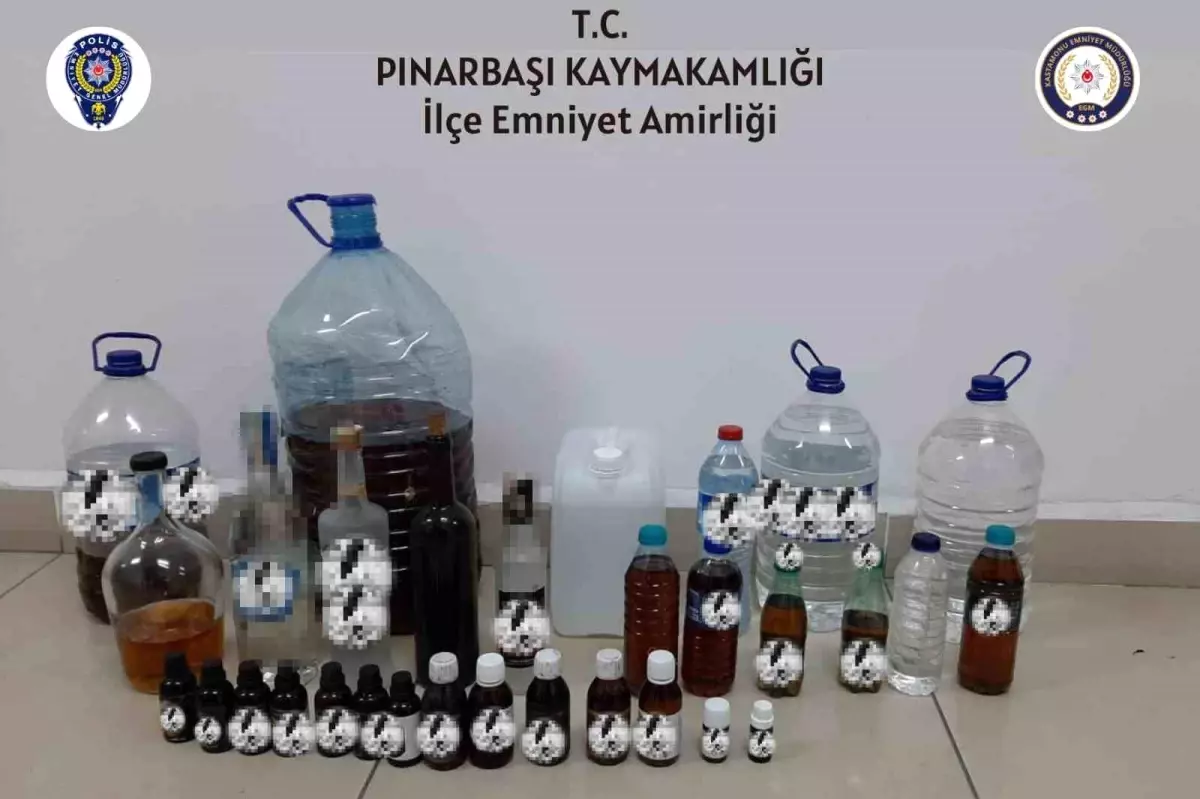Kastamonu\'da Sahte Alkol Operasyonu: 2 Şahıs Gözaltına Alındı