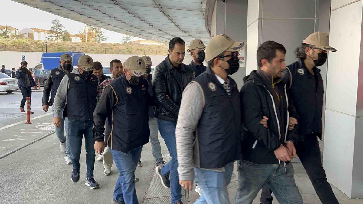 Eskişehir\'de FETÖ şüphelileri yakalandı