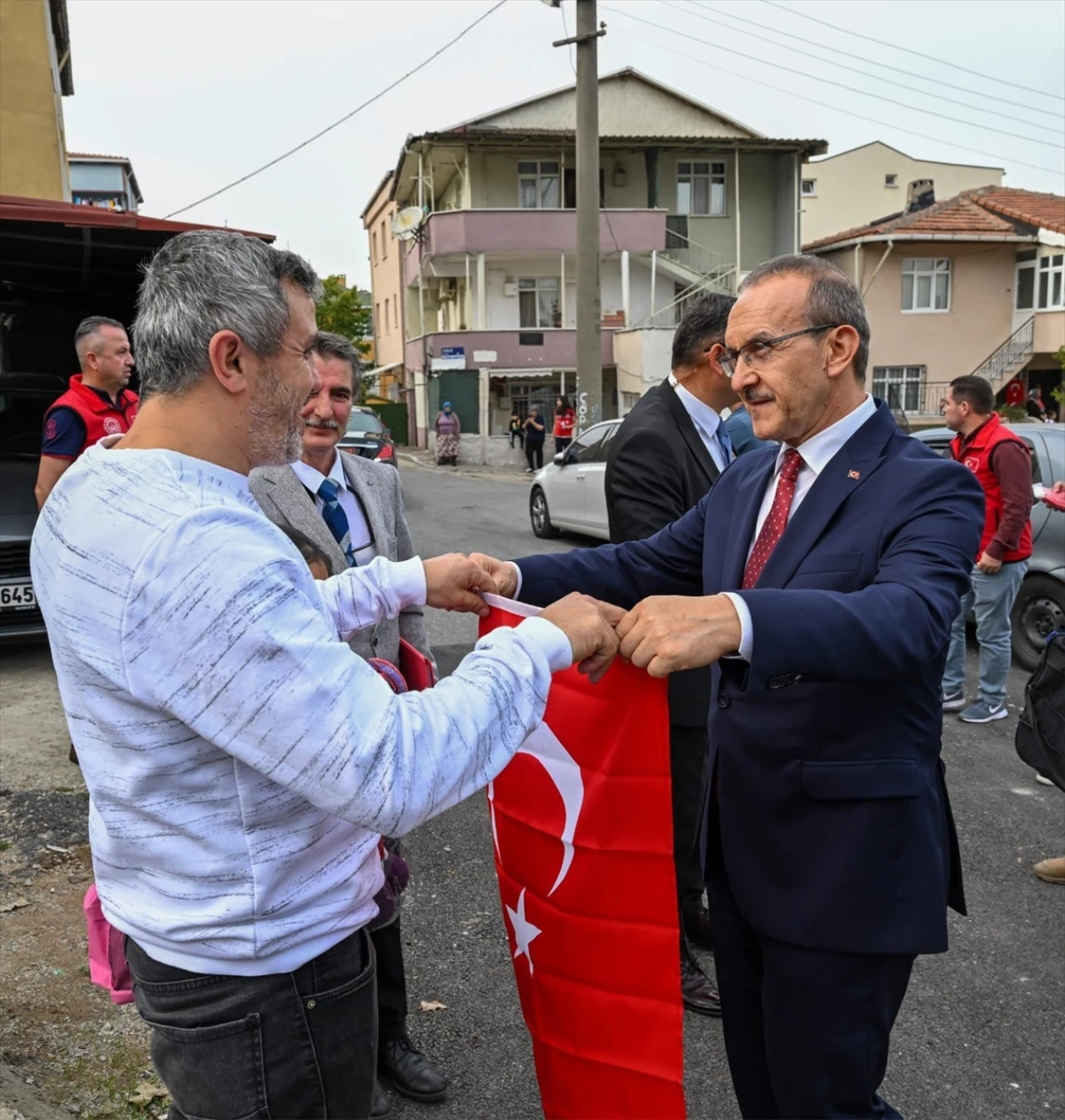 Kocaeli\'de 29 Ekim Cumhuriyet Bayramı için 220 bin Türk bayrağı dağıtılacak