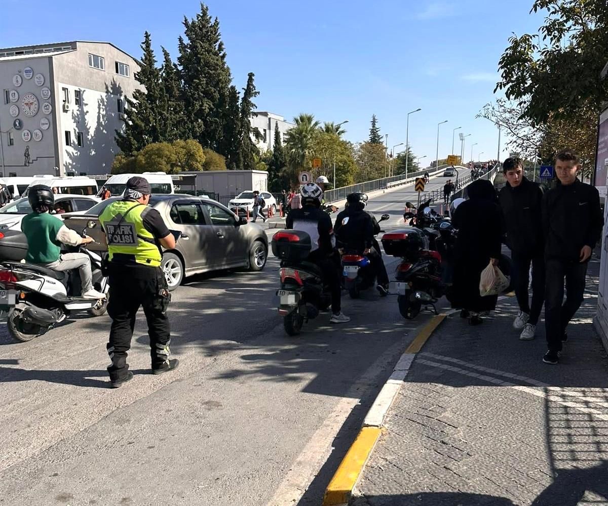 Balıkesir\'de Trafik Denetimleri Sonucunda 232 Bin 55 TL Para Cezası Kesildi