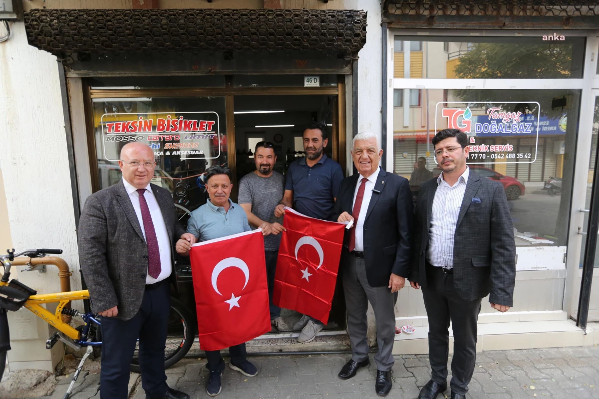 Muğla Büyükşehir Belediyesi, Türkiye Cumhuriyeti\'nin 100. yılında Muğla\'yı Türk Bayraklarıyla donattı