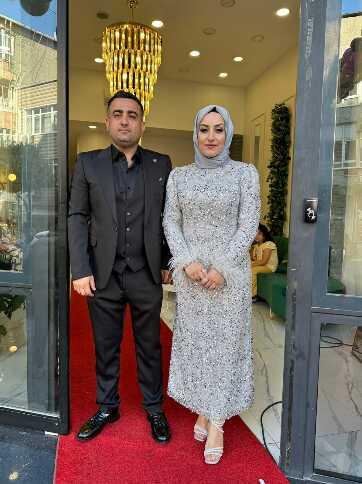 Neslim Güngen, Esenler şubesinde yoğun ilgiyle karşılandı