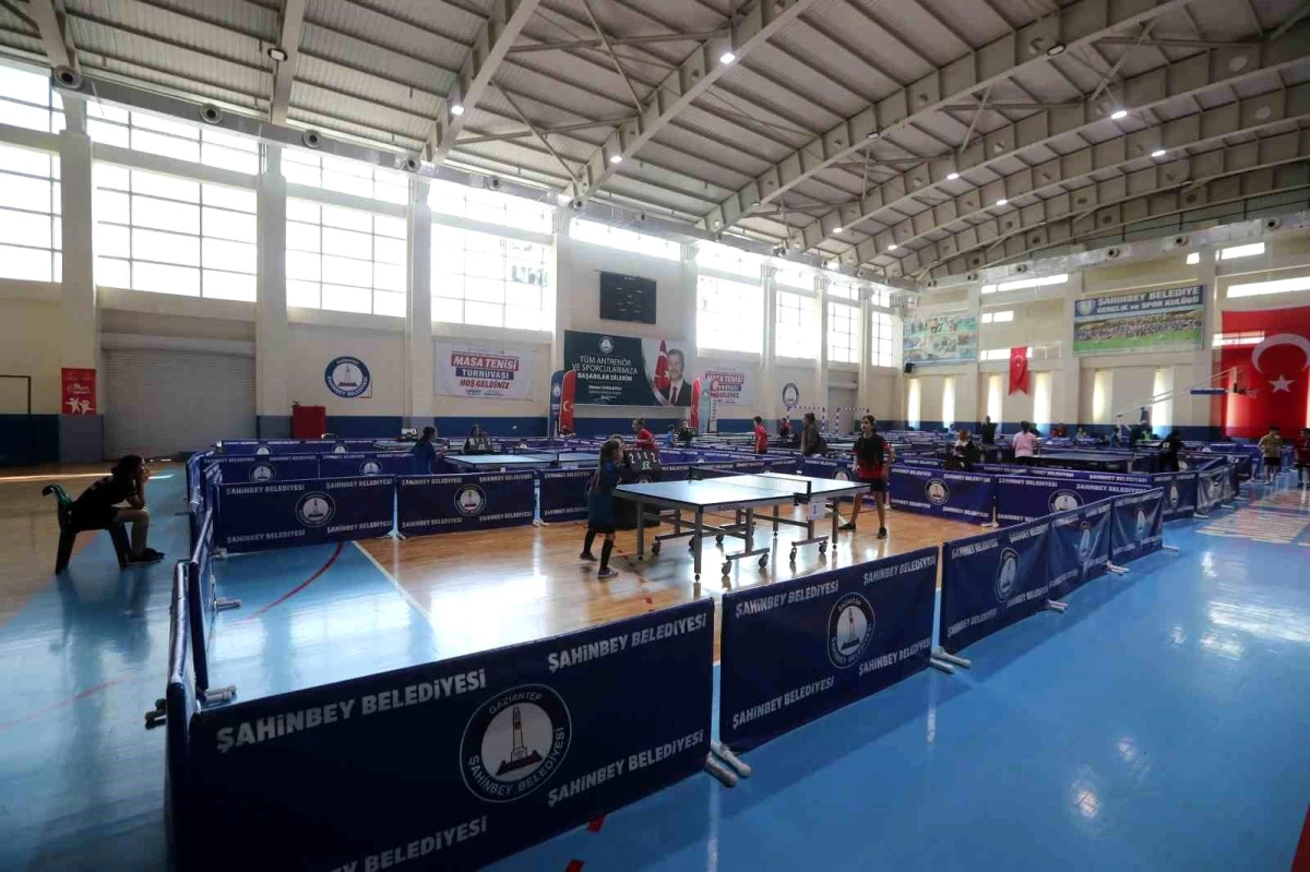 Şahinbey Belediyesi, 29 Ekim Cumhuriyet Bayramı\'nda Masa Tenisi ve E-Spor Turnuvaları Düzenledi