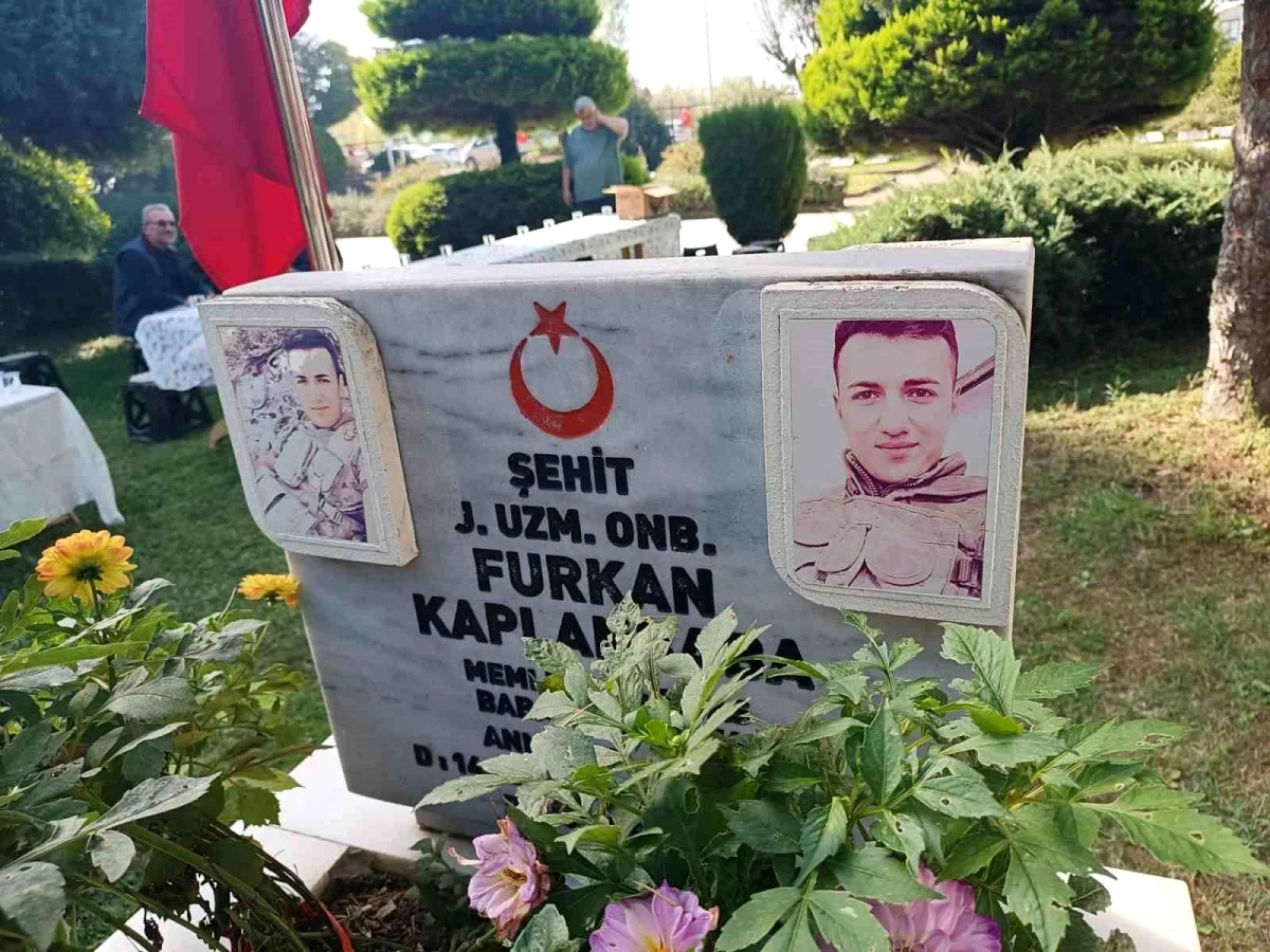 Şehit Furkan Kaplanbaba mezarı başında dualarla anıldı