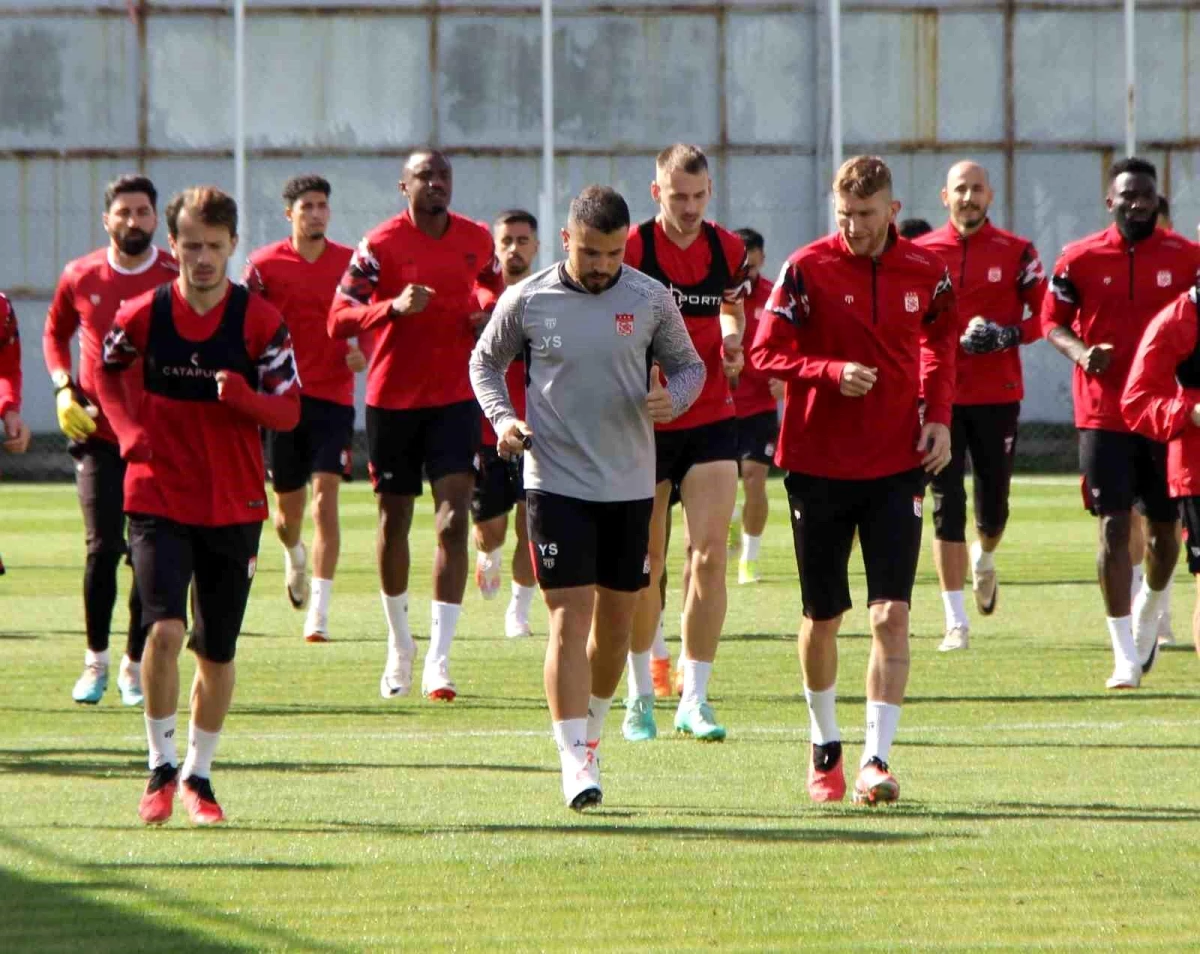EY Sivasspor, Corendon Alanyaspor maçı için hazırlıklarını sürdürdü