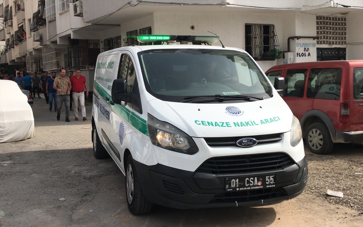 Adana\'da Bir Kişi Karısını Tabancayla Öldürdü