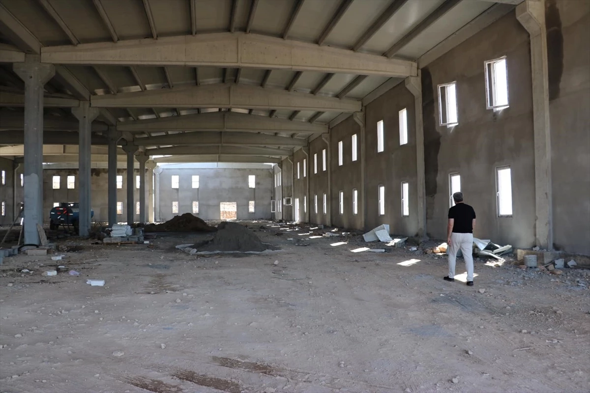 Baskil\'de Tekstil Kenti İnşaatı Devam Ediyor