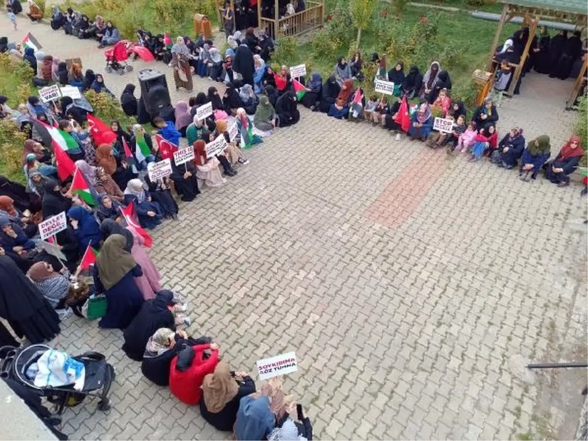 Bingöl\'de Filistinli Kadınlarla Dayanışma İnisiyatifi İsrail\'in Gazze\'ye yönelik saldırılarını protesto etti