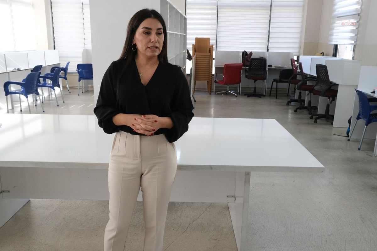 Çukurova Belediyesi, Cumhuriyet\'in Kazanımları Konulu Söyleşi Düzenledi