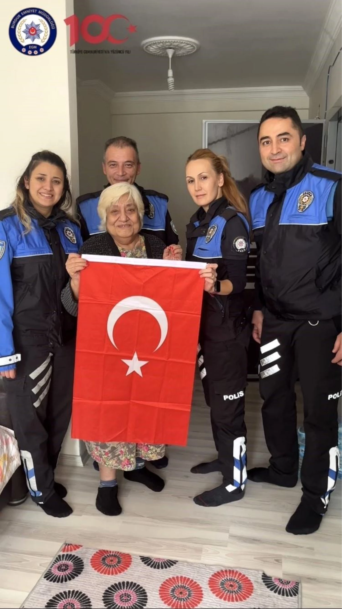 Burdur\'da 112 Acil Çağrı Merkezine Türk Bayrağı Talebi