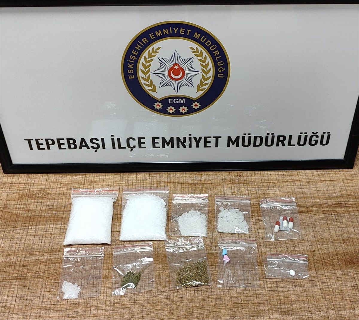 Eskişehir\'de yapılan denetimlerde 11 kişi yakalandı