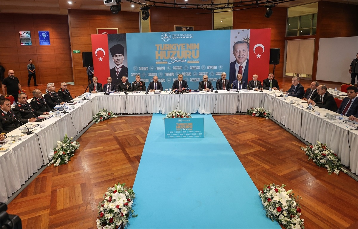 İçişleri Bakanı Yerlikaya, Bursa\'da "Türkiye\'nin Huzuru Toplantısı"nın ardından açıklamalarda bulundu Açıklaması