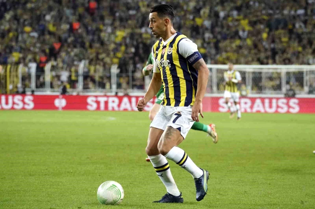 İrfan Can Kahveci, Fenerbahçe\'deki 100. maçına çıktı