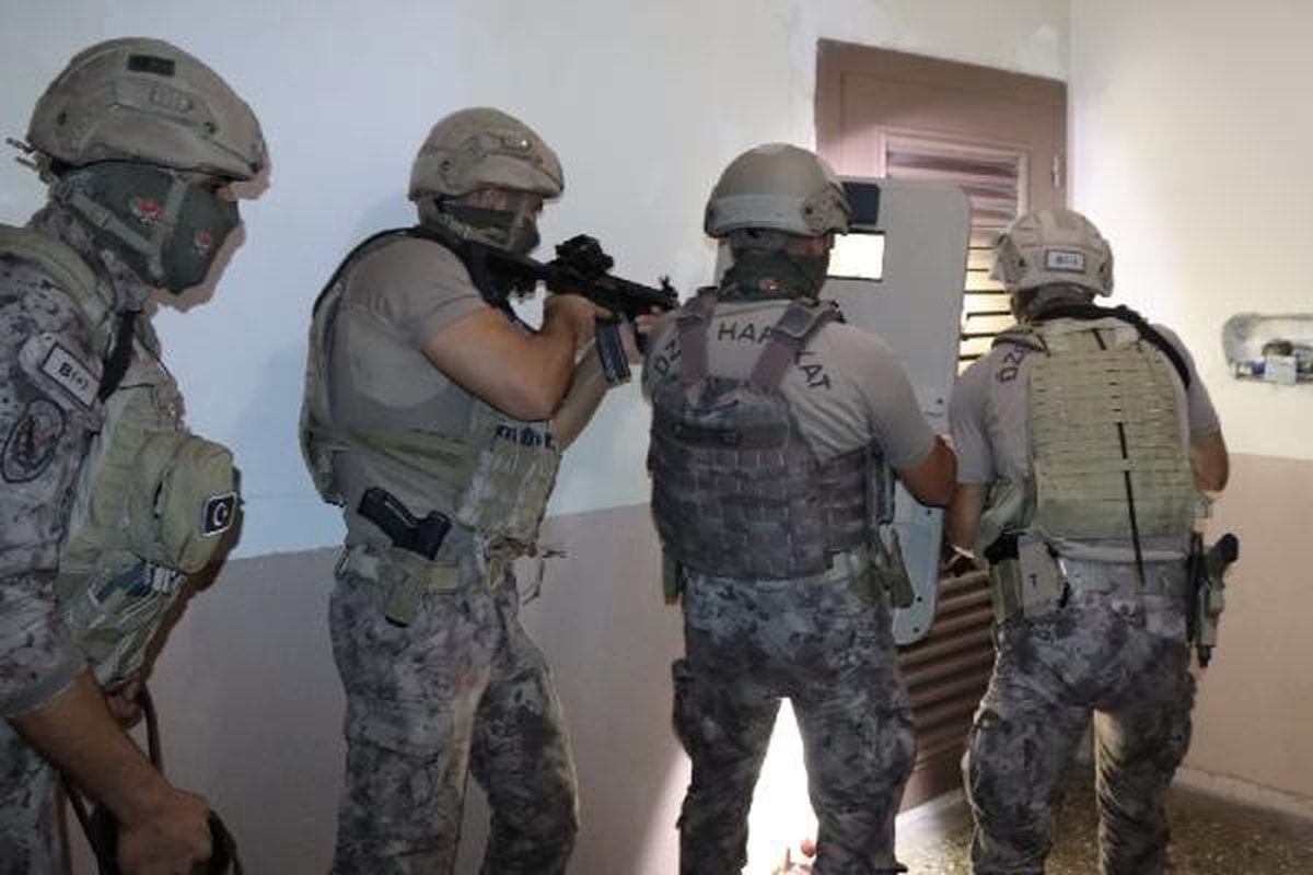 Mersin\'de FETÖ/PDY Operasyonu: 7 Şüpheli Gözaltına Alındı
