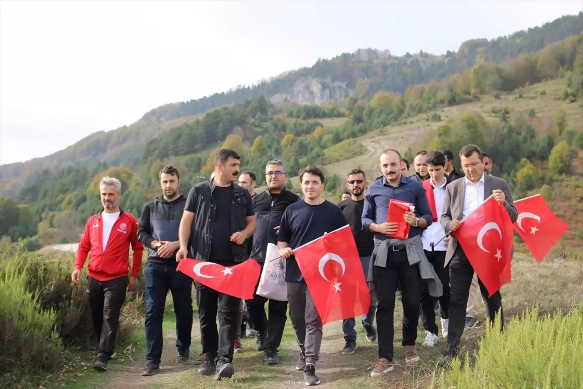 Yığılca\'da Cumhuriyet\'in 100. yılı kutlamaları kapsamında doğa yürüyüşü gerçekleştirildi