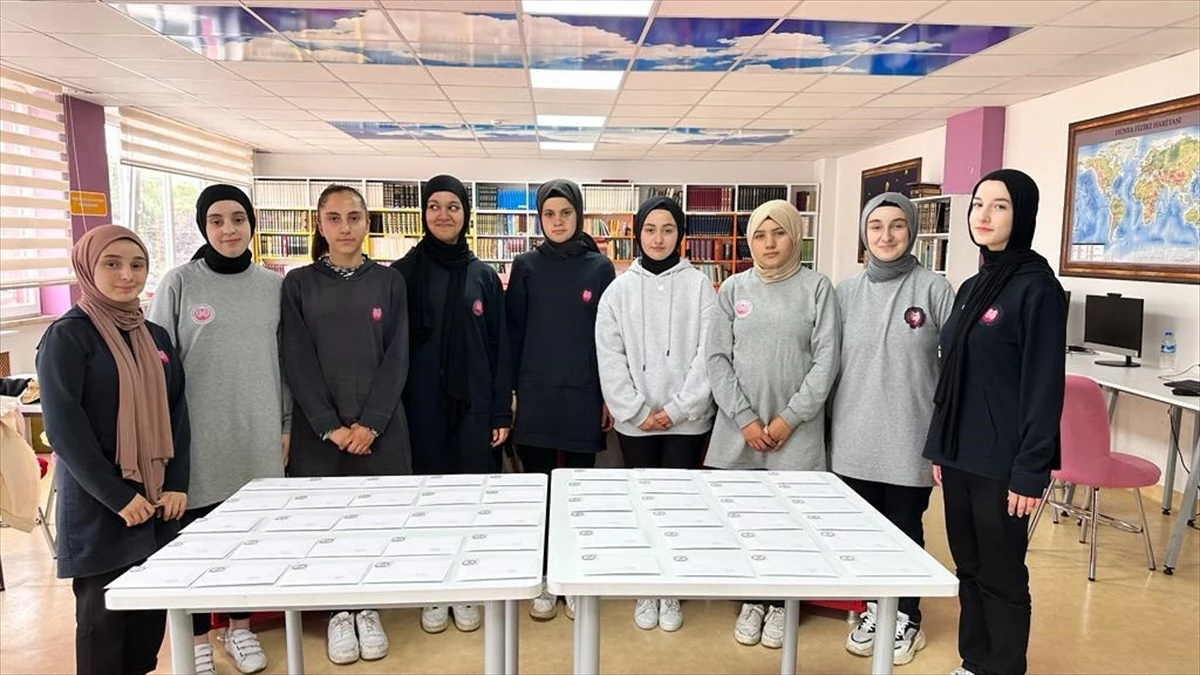 Amasya Bülbül Hatun Anadolu Kız İmam Hatip Lisesi öğrencileri, Gazze\'ye mektup gönderdi