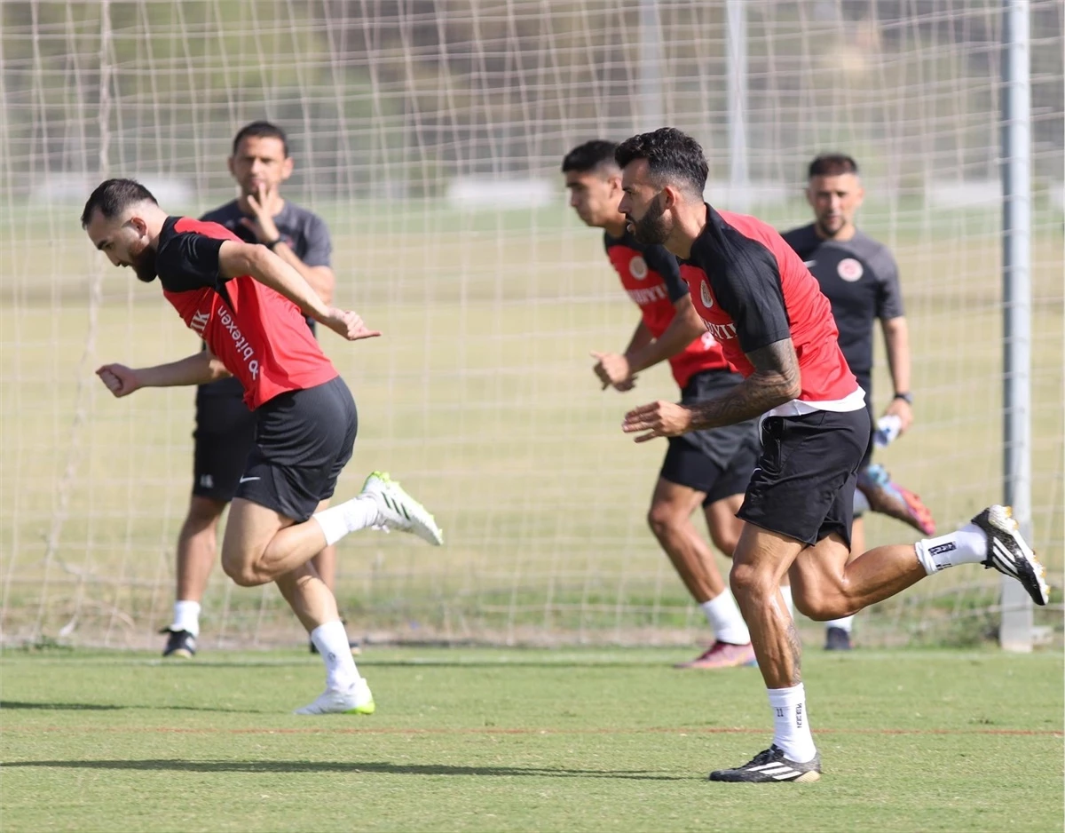 Bitexen Antalyaspor, RAMS Başakşehir maçı için hazırlıklarını sürdürüyor