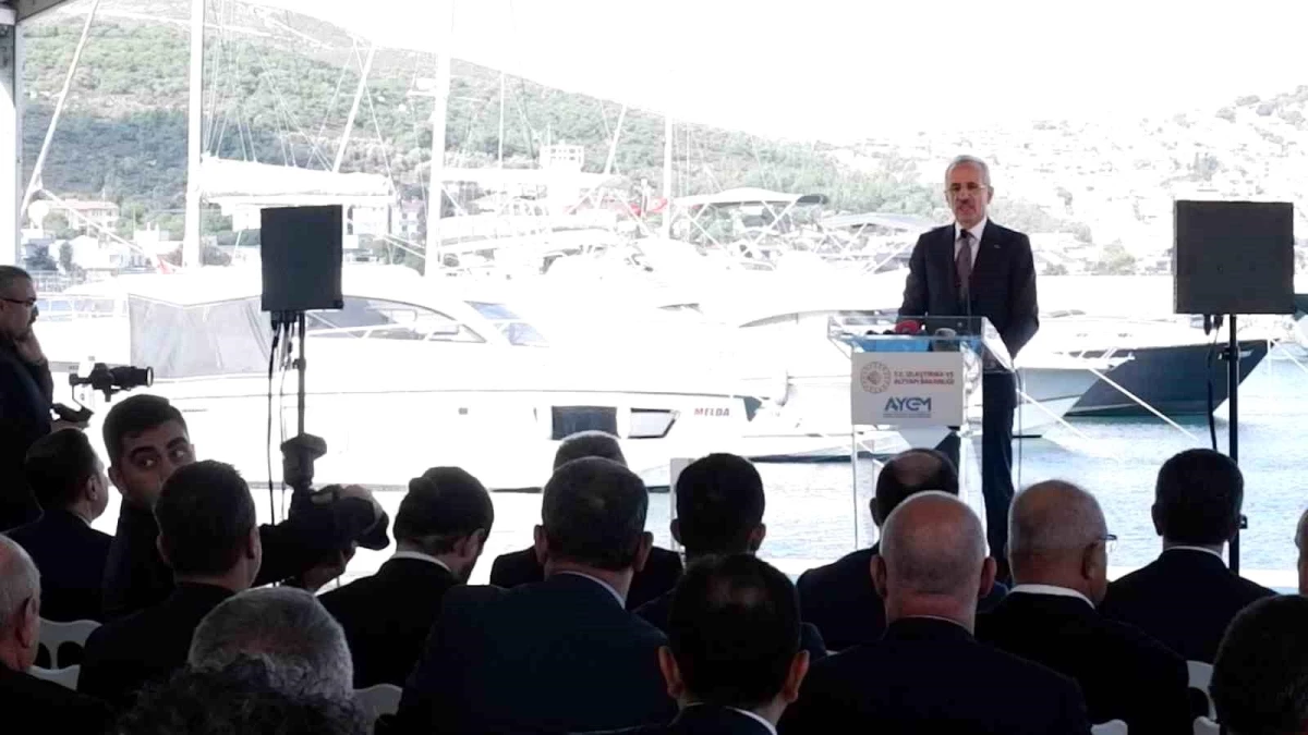Ulaştırma ve Altyapı Bakanı: Türk Bayrağı Denizcilik Sektöründe Prestijli Bir Konumda