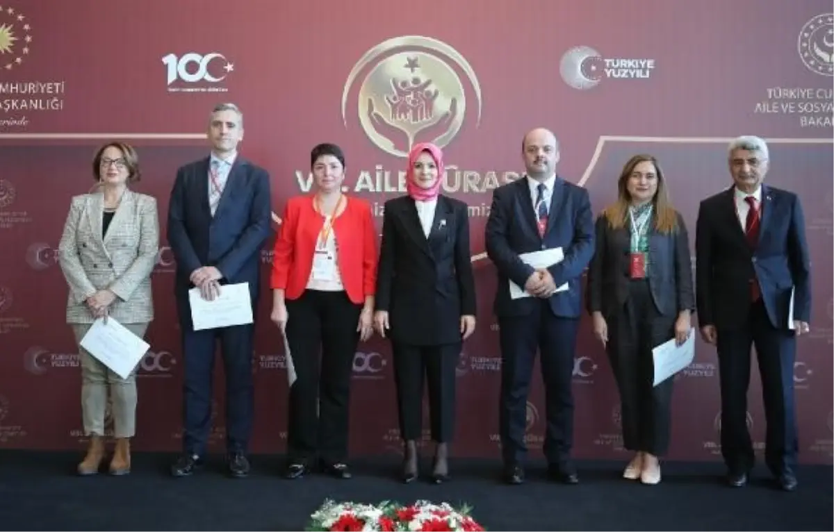 Ailenin Güçlenmesi Vizyon Belgesi ve Eylem Planı 2024\'te İlan Edilecek