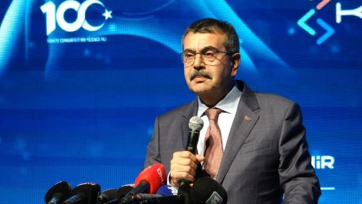Bakanlık, kendi programını mutlaka revize etmek durumunda