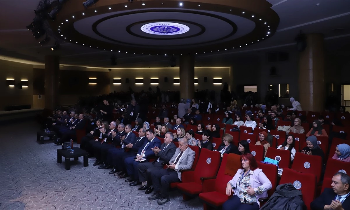 Atatürk Üniversitesi\'nde Uluslararası Türkçe ve Türk Edebiyatı Kurultayı Başladı