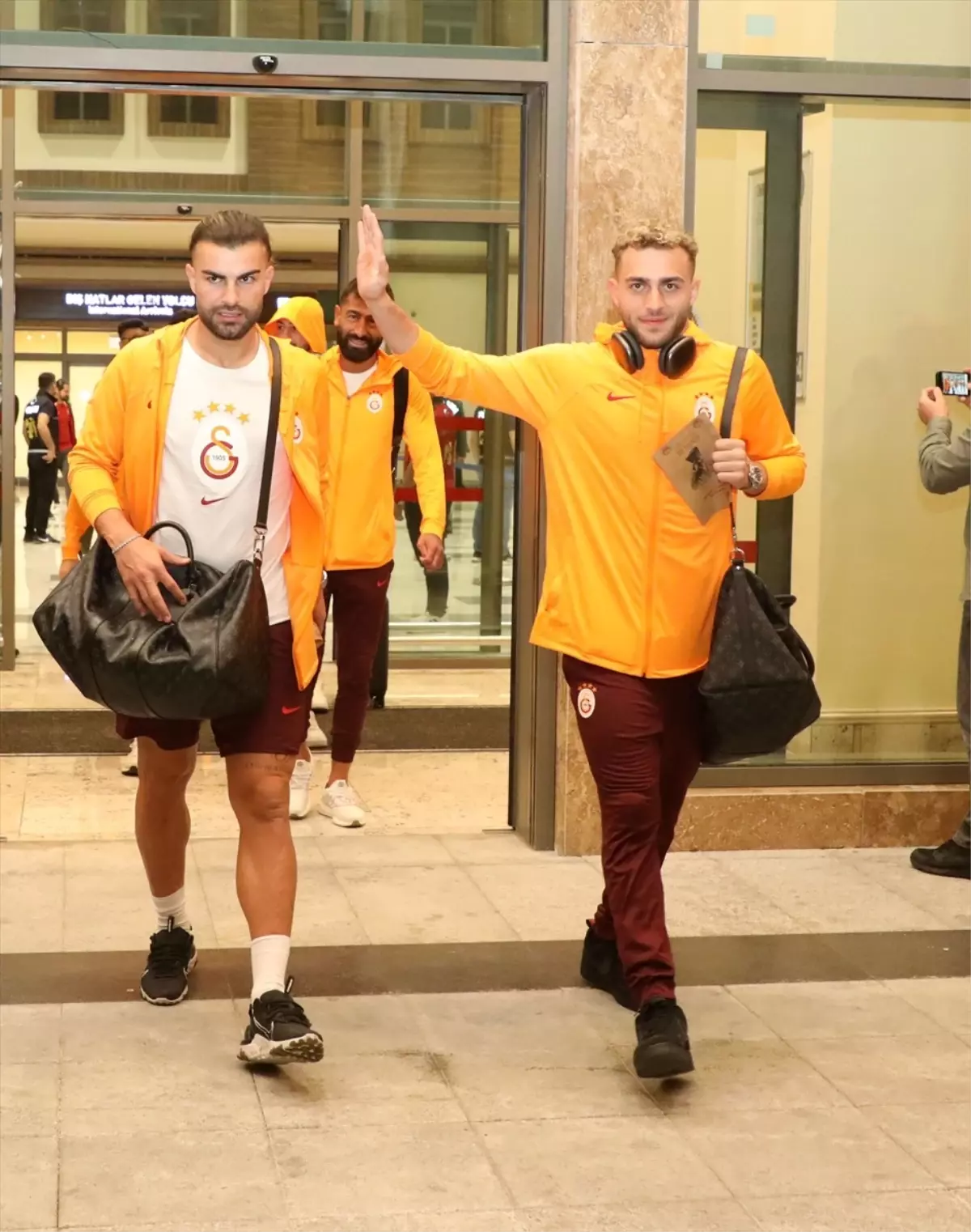 Galatasaray, Rize\'ye geldi