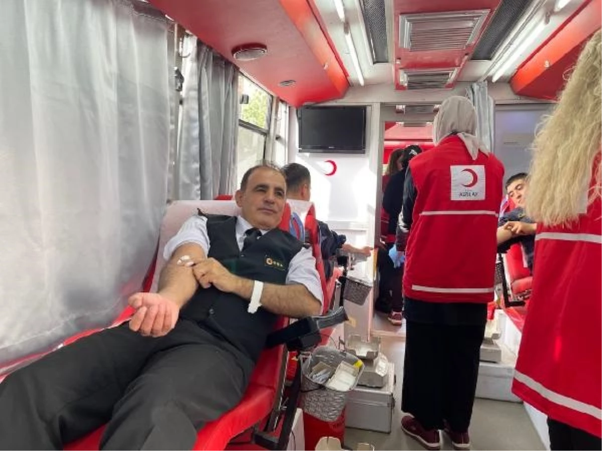 Rize İl Jandarma Komutanlığı\'ndan Kızılay\'a Kan Bağışı Desteği