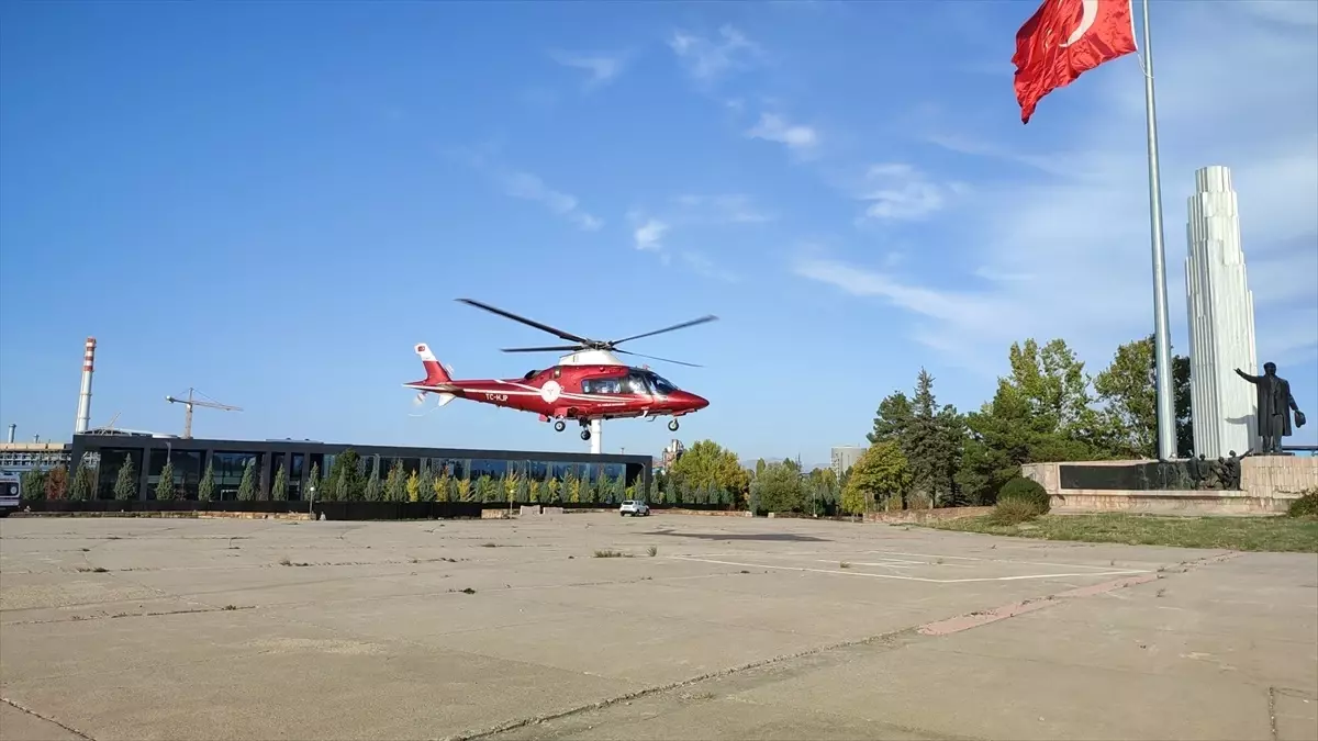 Kalp Krizi Geçiren Hasta Ambulans Helikopterle Hastaneye Kaldırıldı