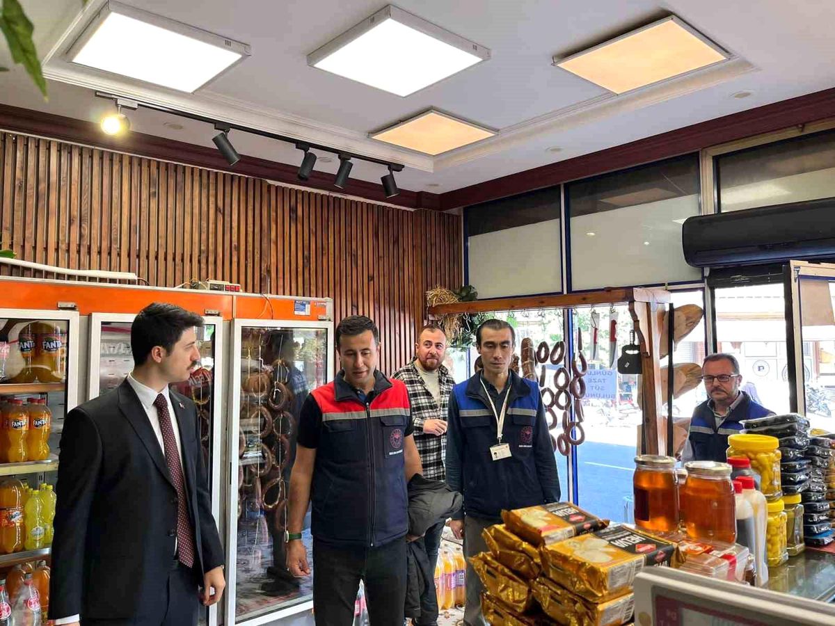Bilecik Pazaryeri\'nde Gıda İşletmelerine Denetim